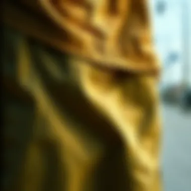 Material Excellence of Dickies Close-up of the material and stitching of Dickies baggy pants